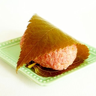 キヌアともち麦の道明寺　～関西風桜餅～